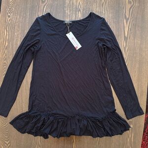 Urban Coco NWT women’s small Black Top with ruffle bottom